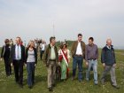 Rundgang mit Apfelkönigin Anna I. und Umweltminister Markus Söder auf dem Hesselberg
