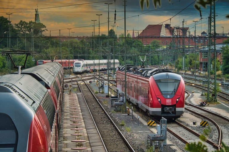 vgn Bahn Schienenverkehr Zug